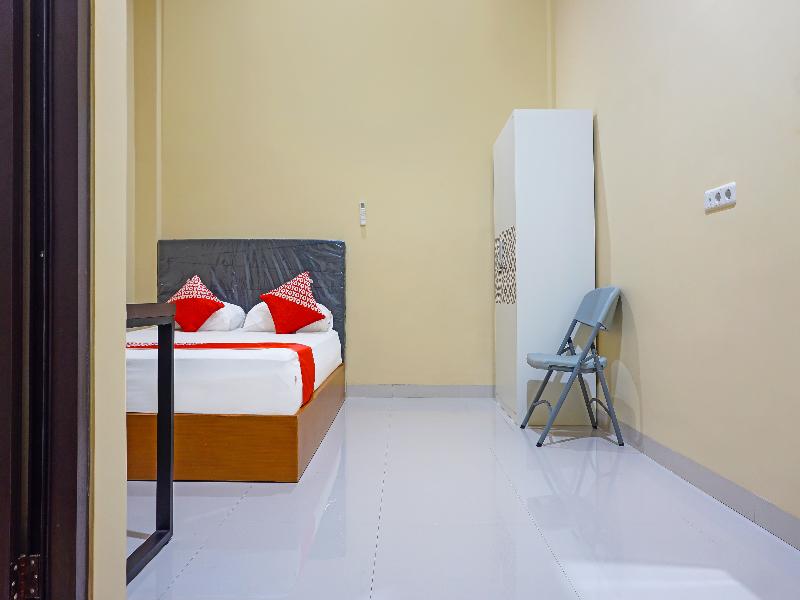 Oyo 91668 Homestay Anitha Syariah Makassar - Oda