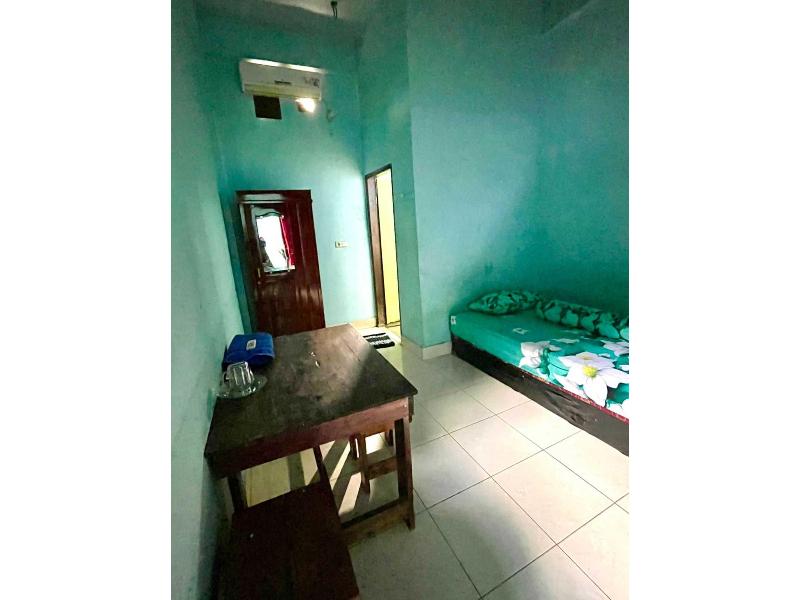 Express O 91669 Kost Amel - Oda