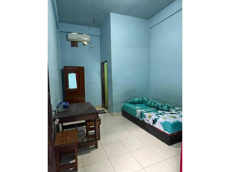 Express O 91669 Kost Amel - Oda