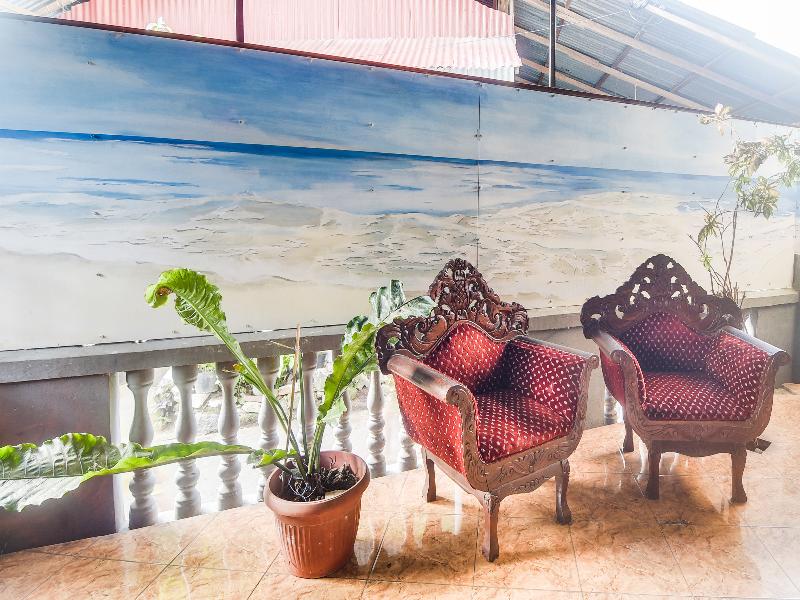Oyo 91755 Priska Kost Dan Homestay - Lobi