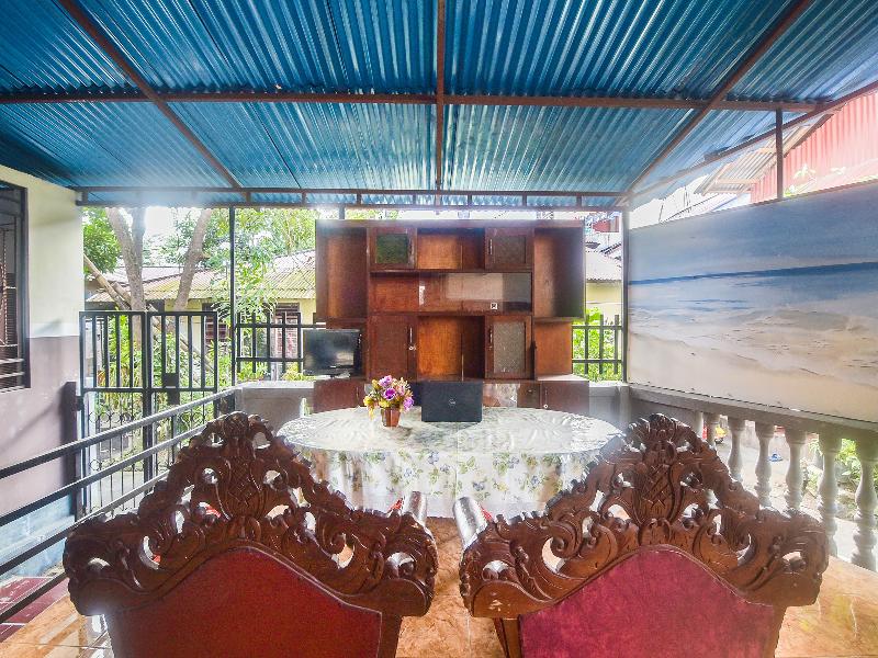 Oyo 91755 Priska Kost Dan Homestay - Genel