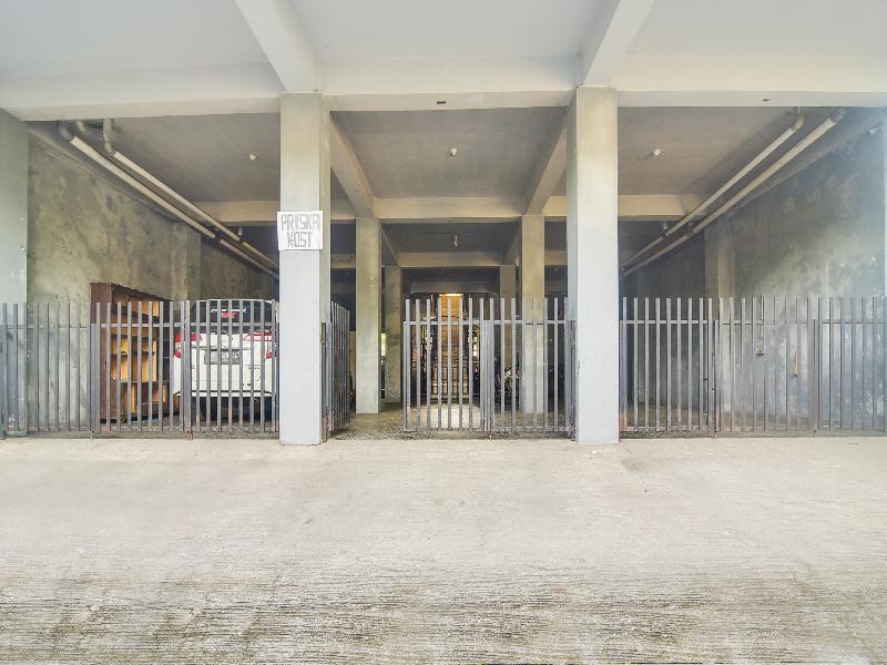Oyo 91755 Priska Kost Dan Homestay - Genel