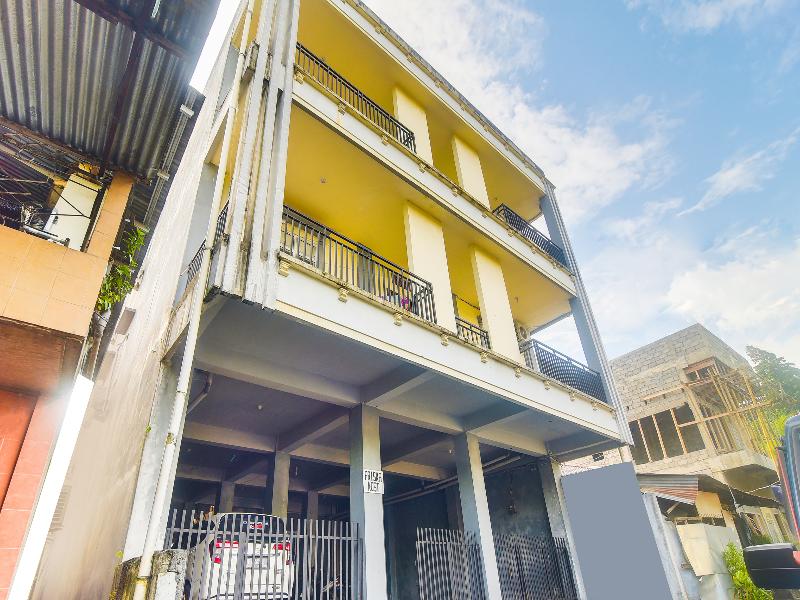 Oyo 91755 Priska Kost Dan Homestay - Genel