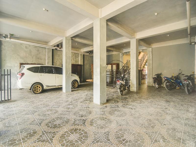 Oyo 91755 Priska Kost Dan Homestay - Genel