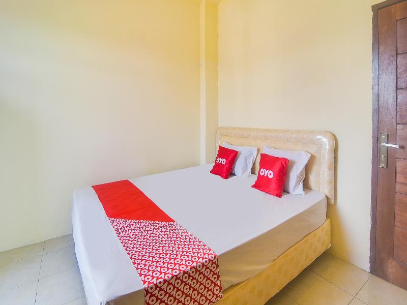 Oyo 91755 Priska Kost Dan Homestay - Oda