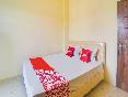 Oyo 91755 Priska Kost Dan Homestay oda fotoğrafı
