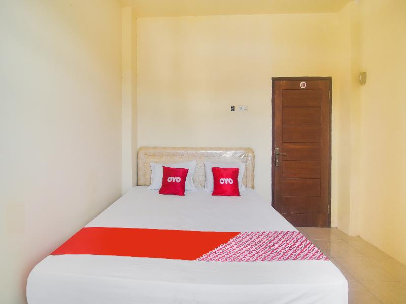 Oyo 91755 Priska Kost Dan Homestay - Oda