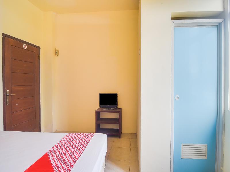 Oyo 91755 Priska Kost Dan Homestay - Oda