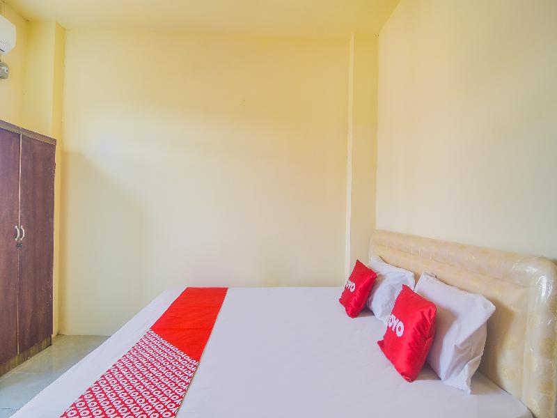 Oyo 91755 Priska Kost Dan Homestay - Oda