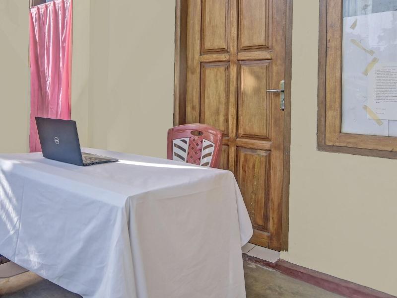 Spot On 91799 Sosonopan Homestay - Lobi