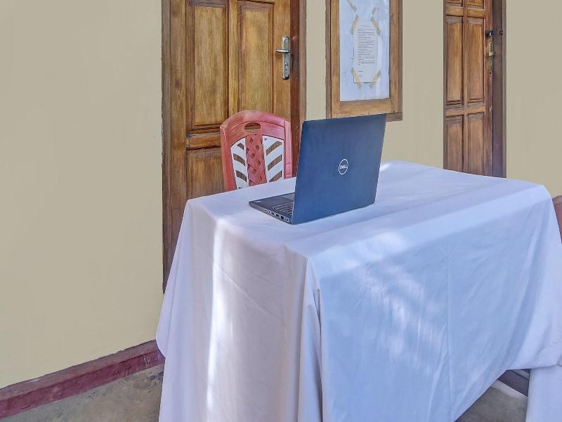 Spot On 91799 Sosonopan Homestay - Lobi