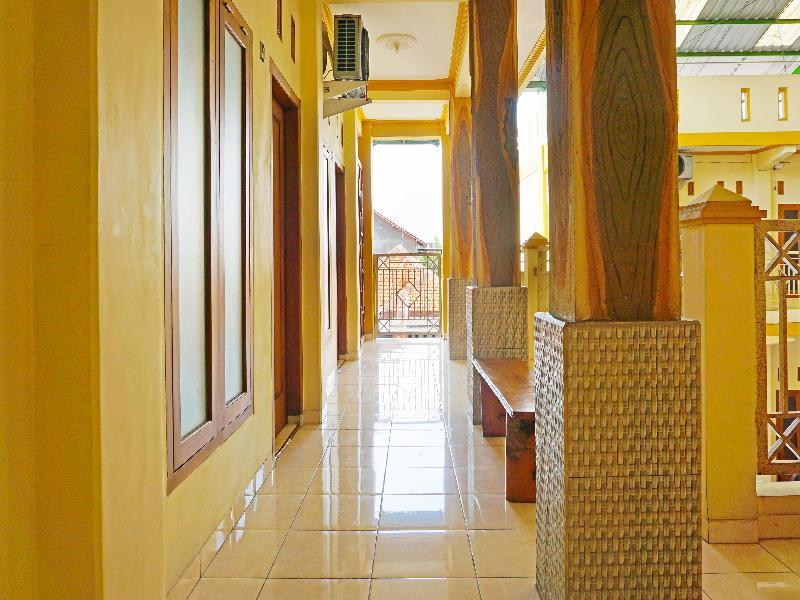 Oyo 91580 Kost Bougenville Syariah - Lobi