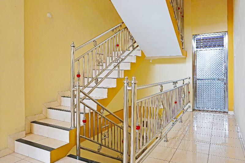 Oyo 91580 Kost Bougenville Syariah - Lobi