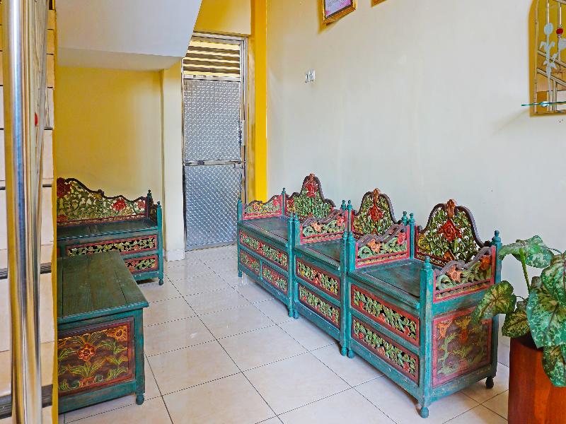 Oyo 91580 Kost Bougenville Syariah - Lobi