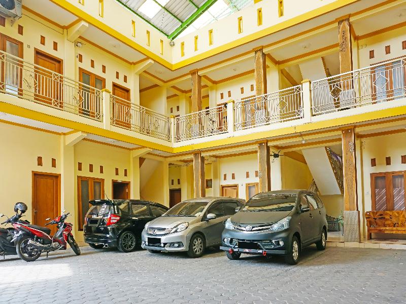 Oyo 91580 Kost Bougenville Syariah - Genel