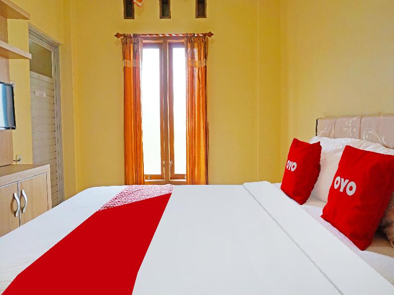 Oyo 91580 Kost Bougenville Syariah - Oda