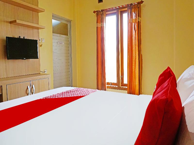 Oyo 91580 Kost Bougenville Syariah - Oda