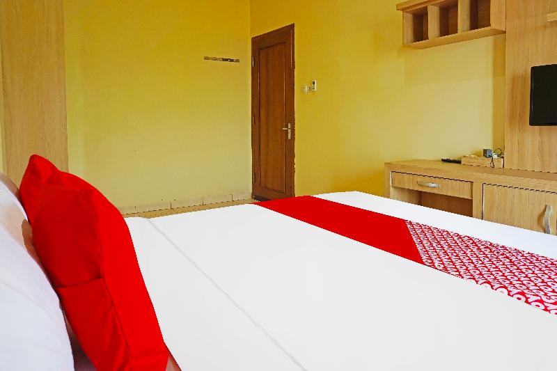 Oyo 91580 Kost Bougenville Syariah - Oda