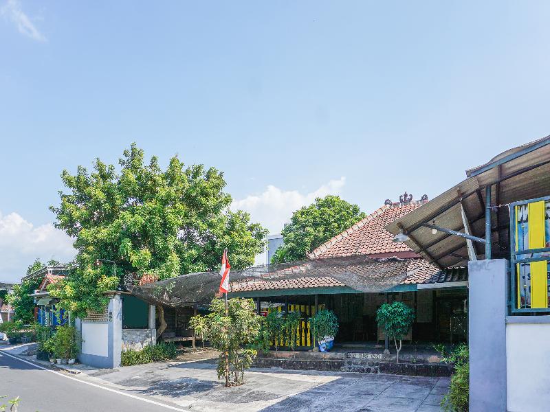 Spot On 91735 Griya Cendekia Syariah - Genel