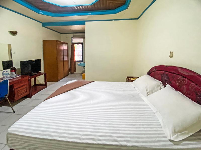 Capital O 91806 Hotel Batu Suli - Oda