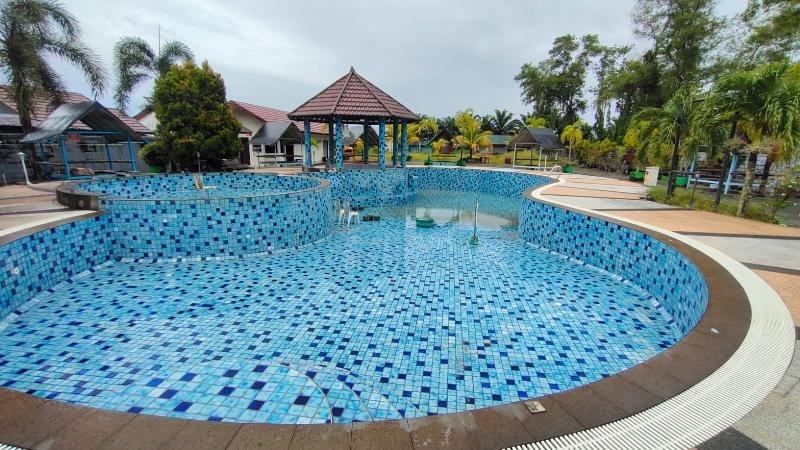 Capital O 91806 Hotel Batu Suli - Havuz