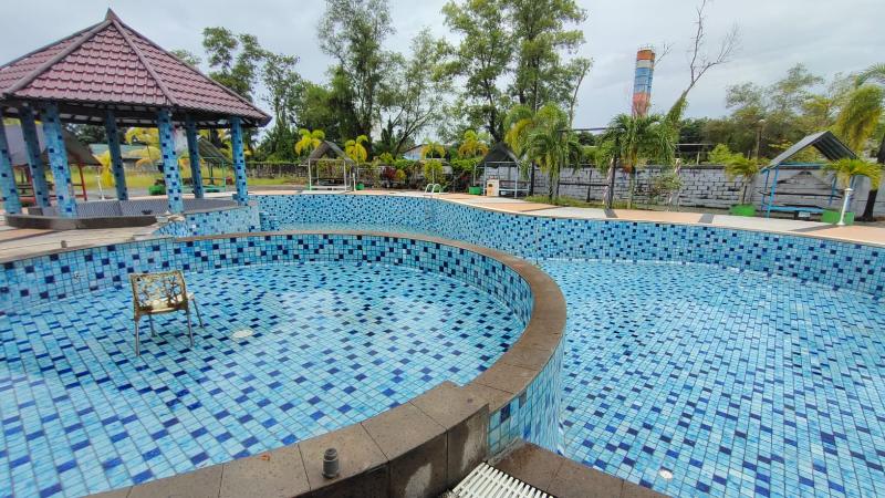 Capital O 91806 Hotel Batu Suli - Havuz