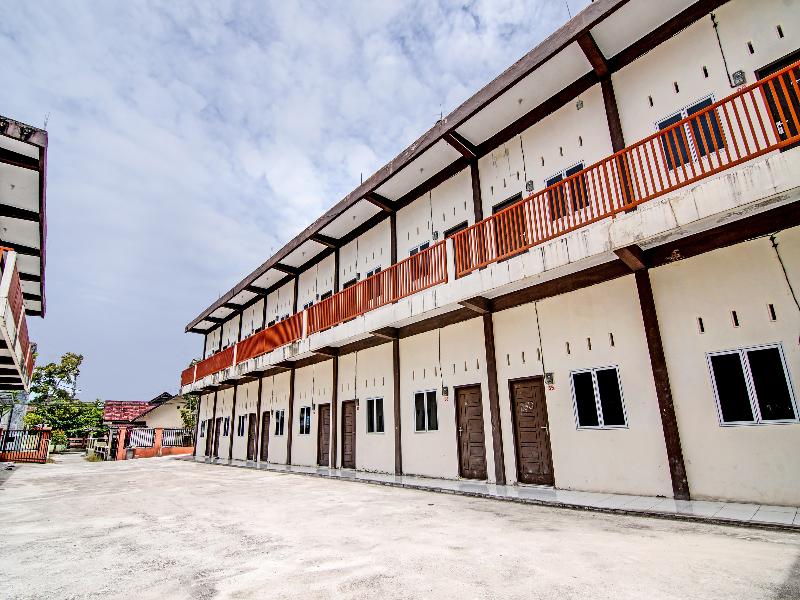 Spot On 91699 Homestay Hj Lela Syariah - Lobi