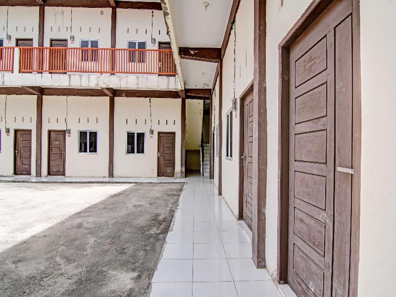 Spot On 91699 Homestay Hj Lela Syariah - Lobi