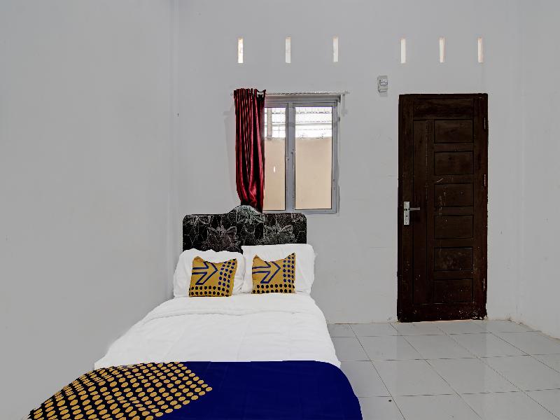 Spot On 91699 Homestay Hj Lela Syariah - Oda