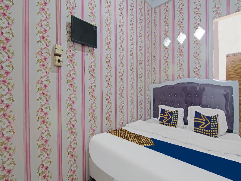 Spot On 91826 Yoezef Homestay Syariah - Oda