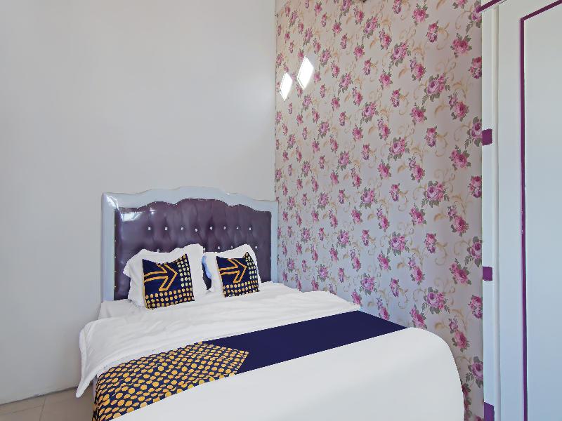 Spot On 91826 Yoezef Homestay Syariah - Oda
