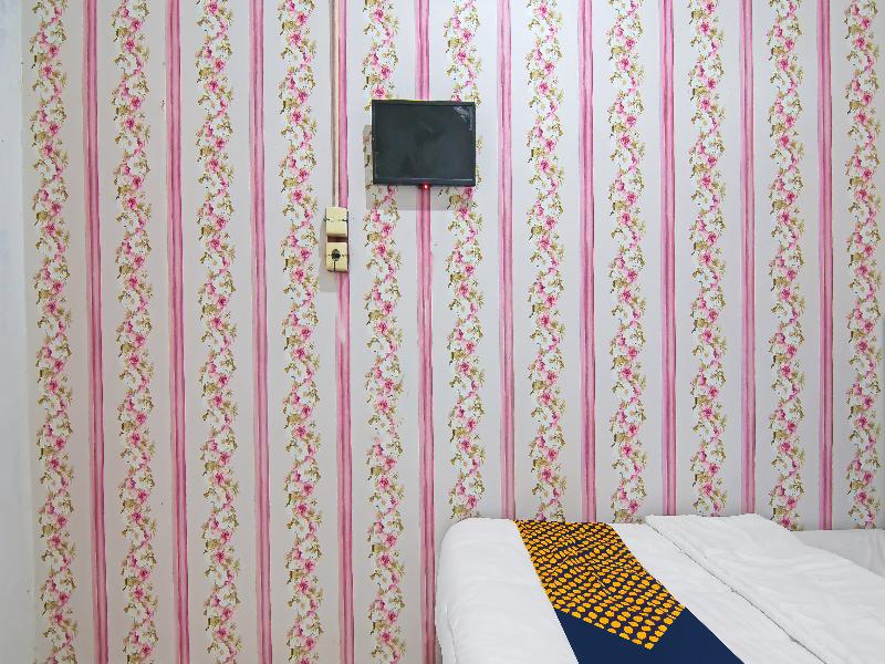 Spot On 91826 Yoezef Homestay Syariah - Oda