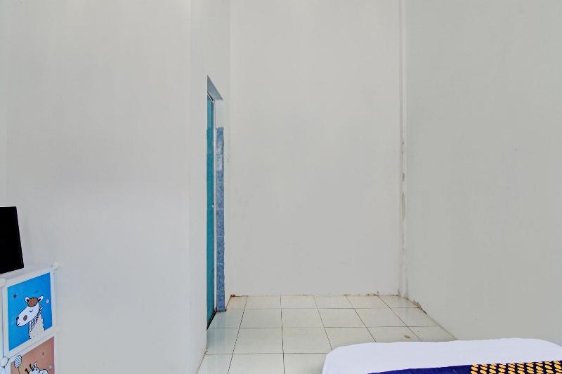 Spot On 91828 Homestay Dinda Syariah - Oda