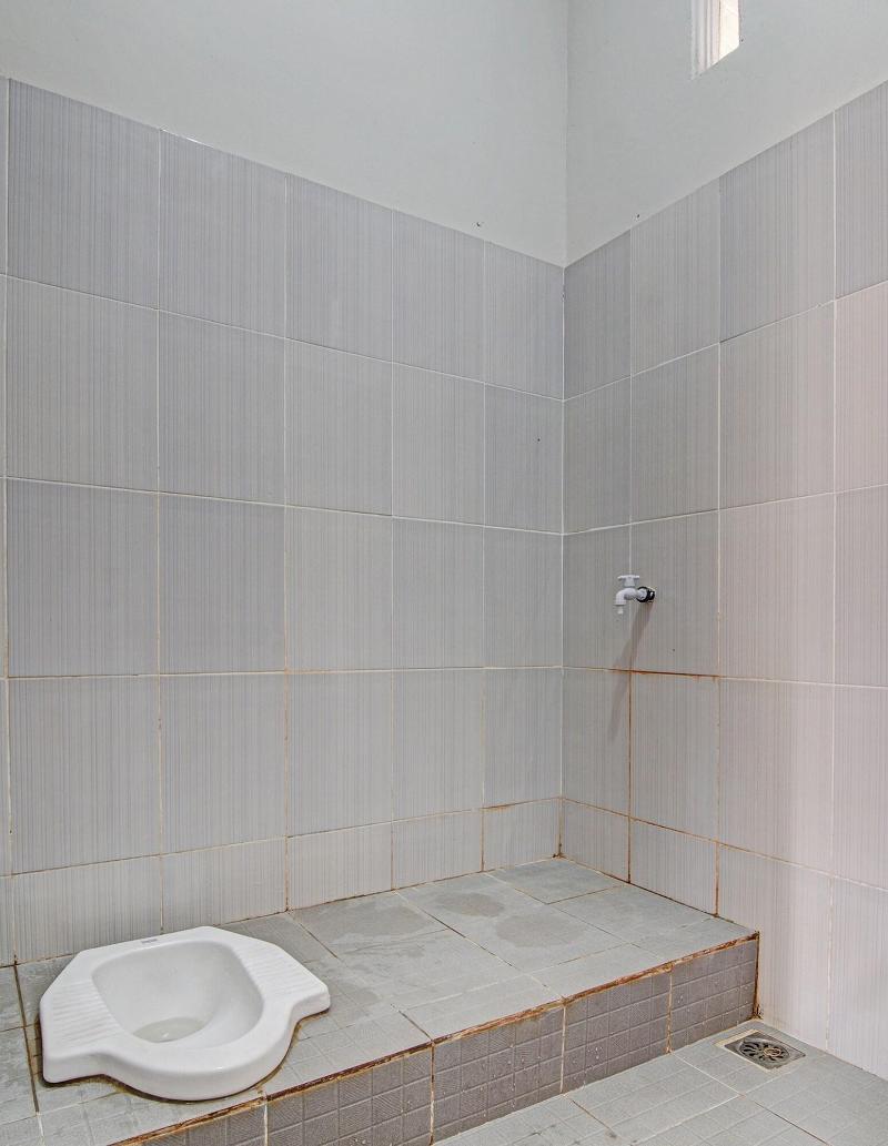 Spot On 91828 Homestay Dinda Syariah - Oda
