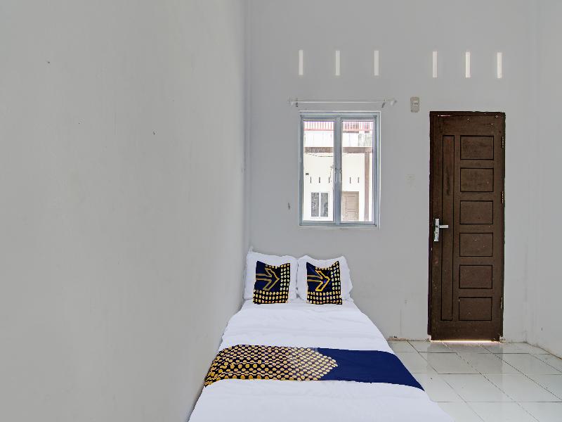 Spot On 91828 Homestay Dinda Syariah - Oda
