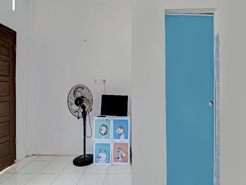Spot On 91828 Homestay Dinda Syariah - Oda