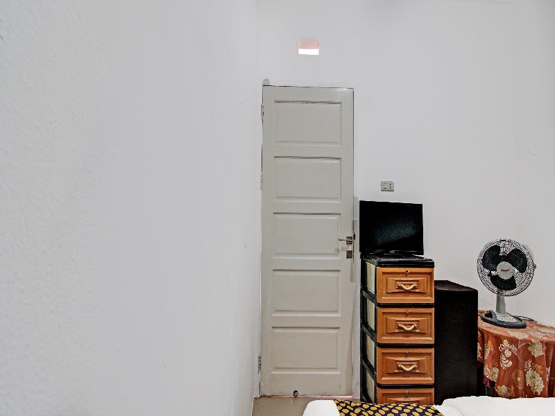 Spot On 91828 Homestay Dinda Syariah - Oda