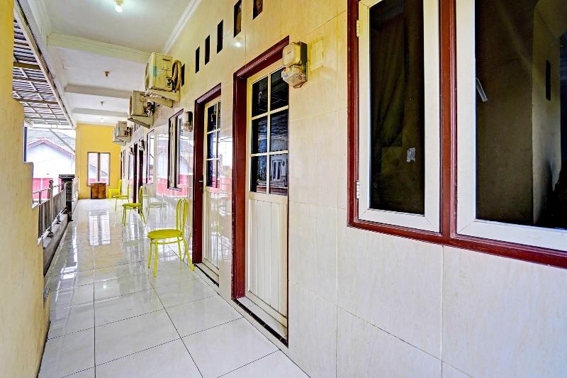 Oyo 91795 Kos Jeehel Syariah - Lobi