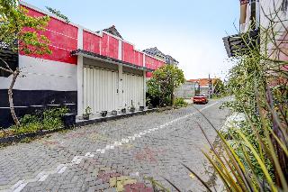 Oyo 91795 Kos Jeehel Syariah fotoÄŸrafÄ±