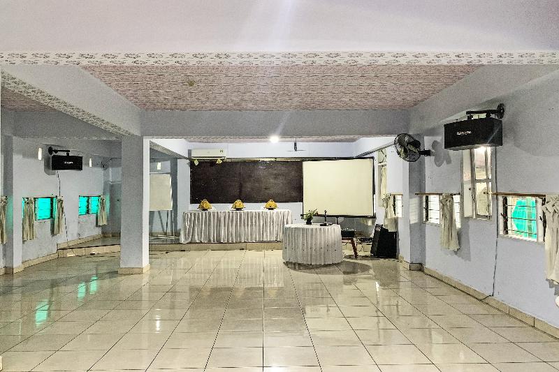 Oyo 91757 Surya Hotel - Lobi