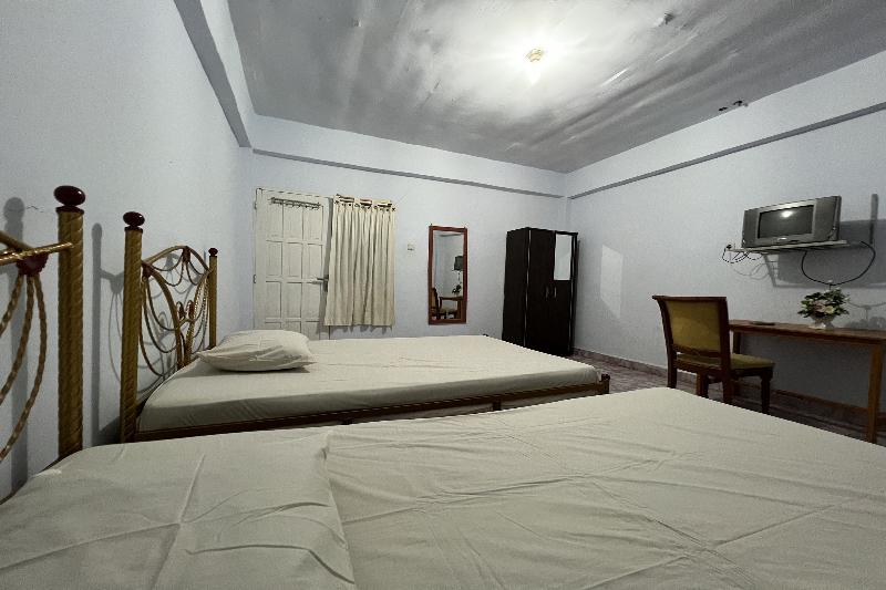 Oyo 91757 Surya Hotel - Oda