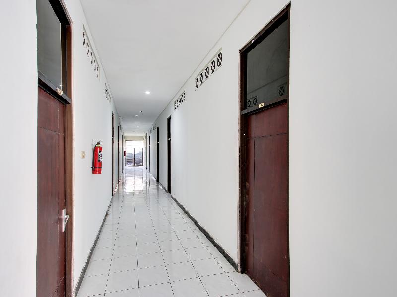 Oyo 91473 Wisma Husada 1 Semarang - Lobi