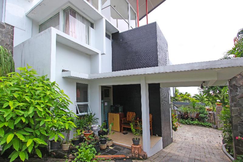 Oyo 91665 D'prof Exclusive Guesthouse - Lobi