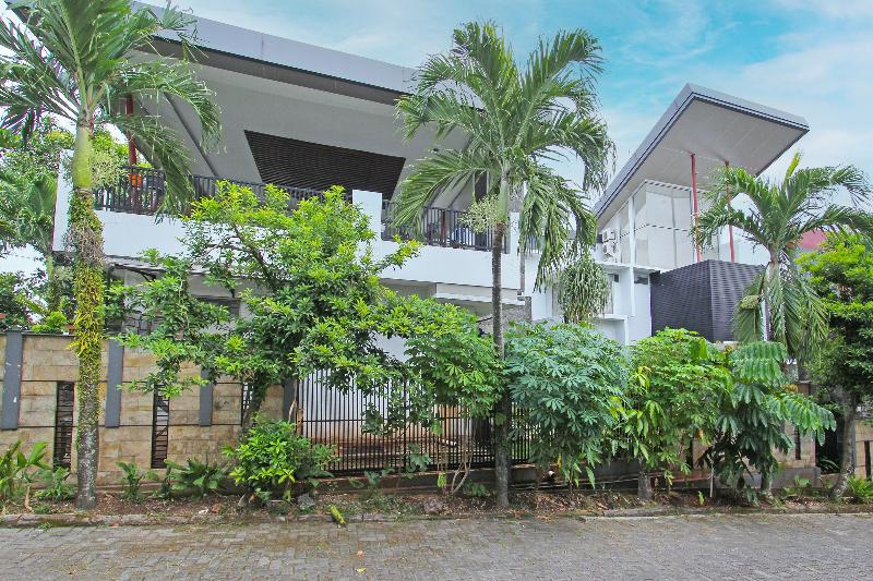 Oyo 91665 D'prof Exclusive Guesthouse - Genel