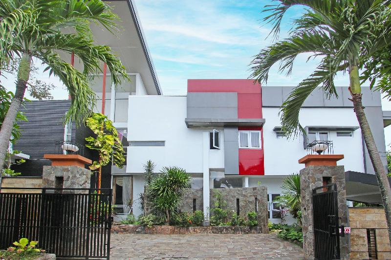 Oyo 91665 D'prof Exclusive Guesthouse - Genel