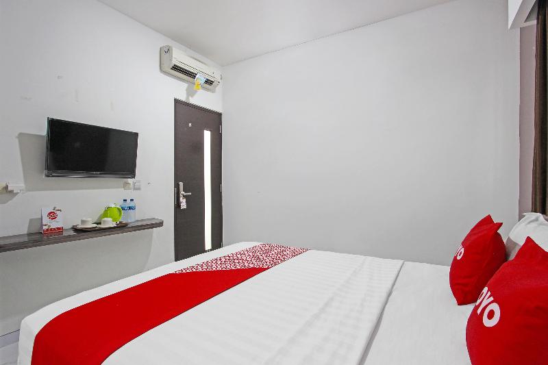 Oyo 91665 D'prof Exclusive Guesthouse - Oda