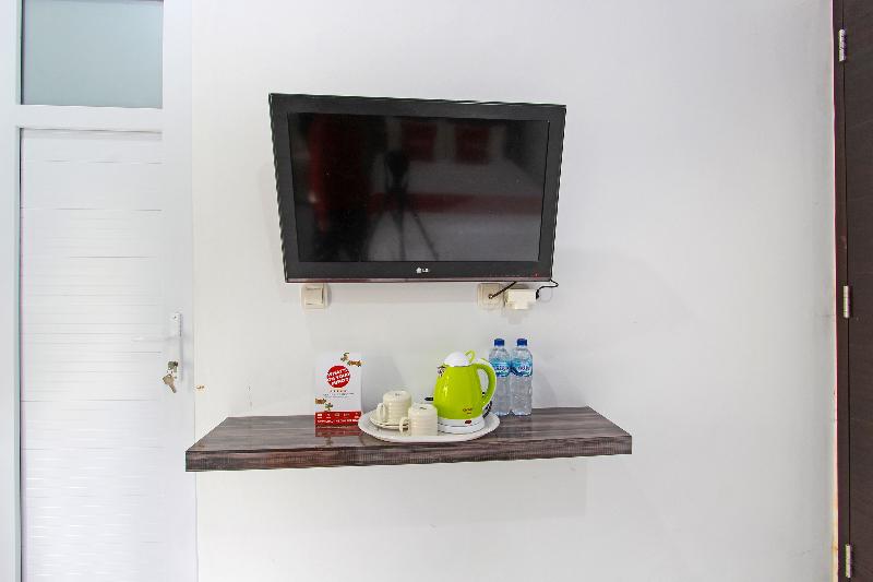 Oyo 91665 D'prof Exclusive Guesthouse - Oda