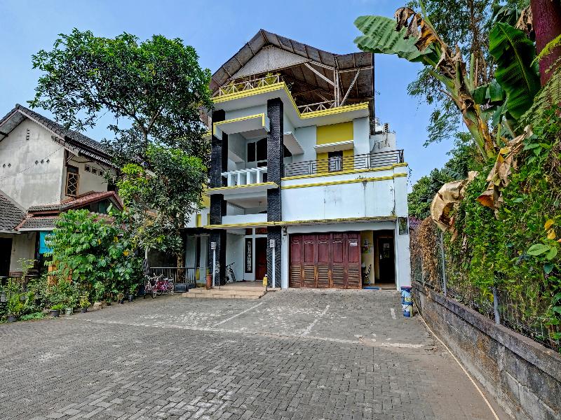 Oyo 91522 Candi Gebang Guesthouse - Genel