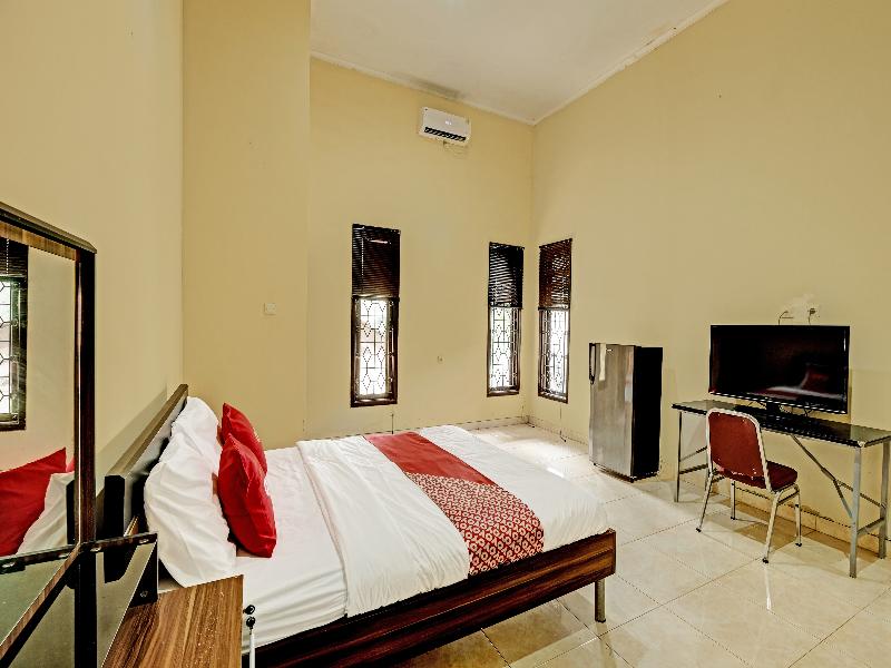Oyo 91522 Candi Gebang Guesthouse - Oda
