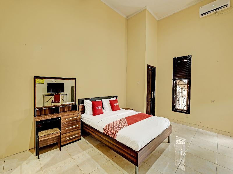 Oyo 91522 Candi Gebang Guesthouse - Oda